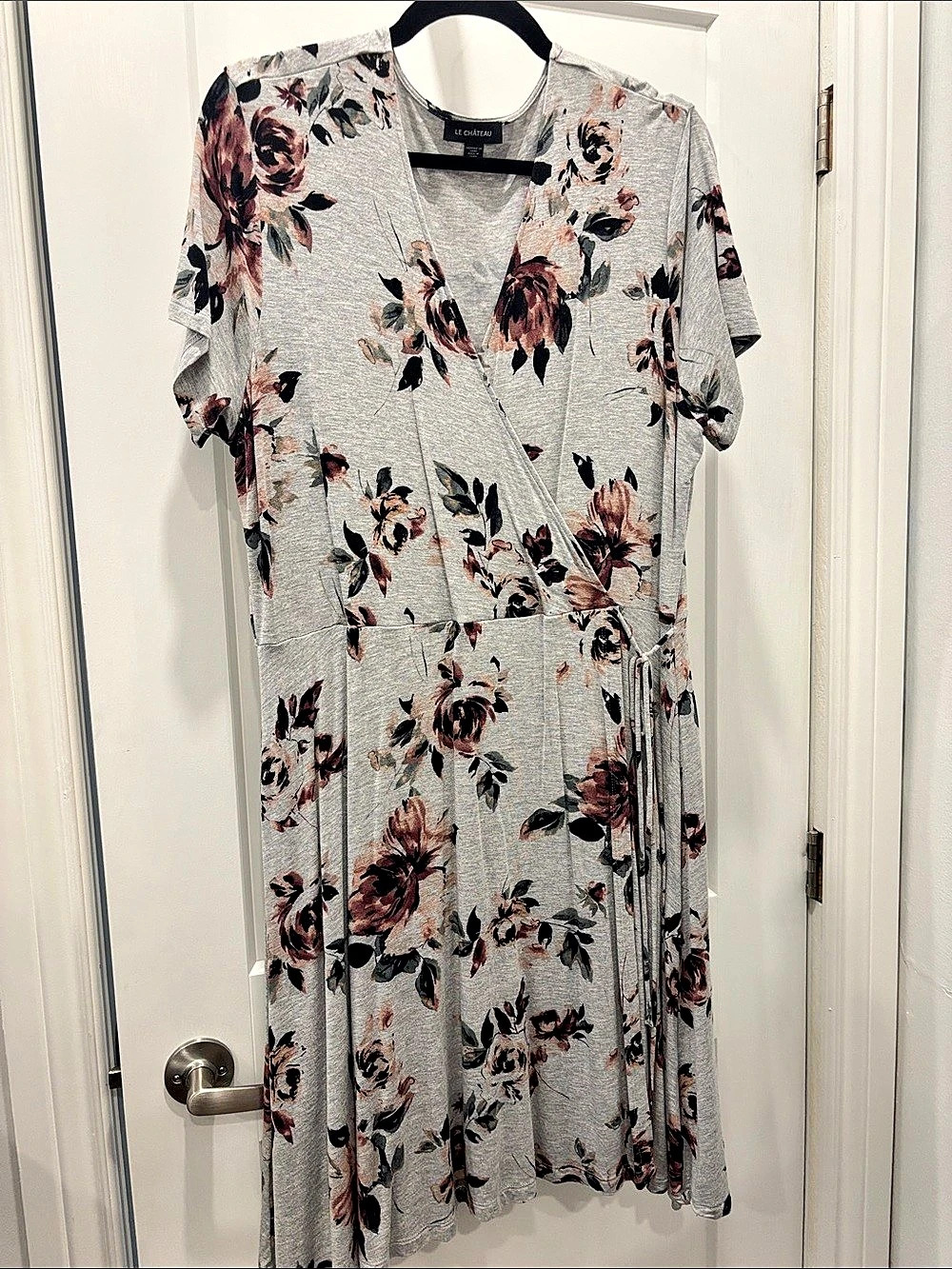 Le Chateau Floral Knee Length Dress Gray & Pink Size XL Like New